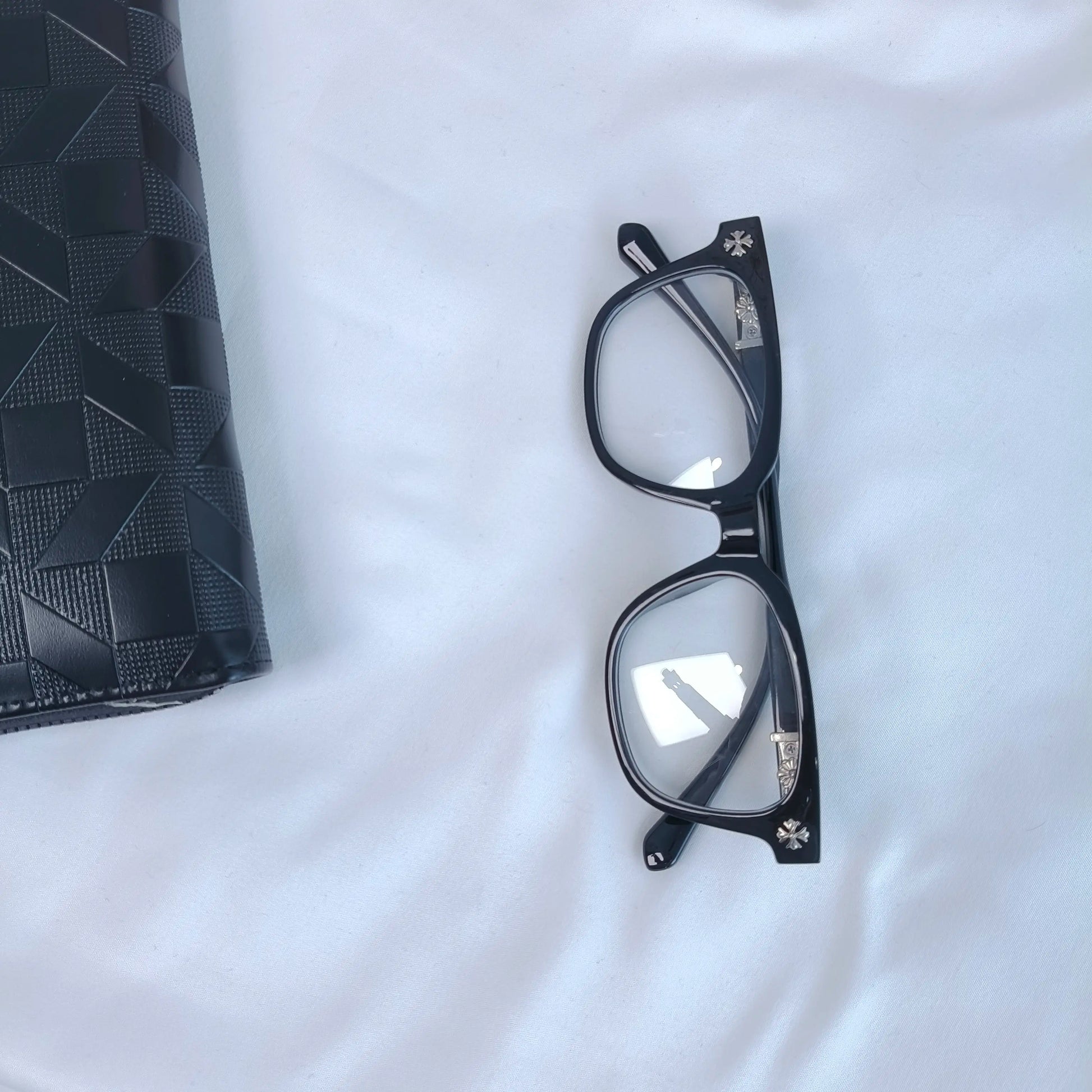 Unisex Metal Frame Blue Light Blocking Glasses - Flat Lenses, Trendy Square Shape, Casual Versatile, Black-Gold, Party Gift for Adults' Daily Wear